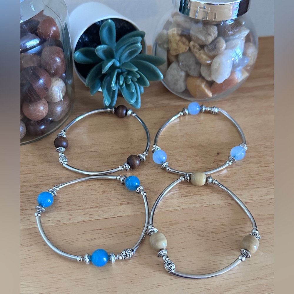 Set of 4 Handmade Stretch Bracelets Brown, Beige, Light Blue & Dark Blue 8" stre - Picture 3 of 5